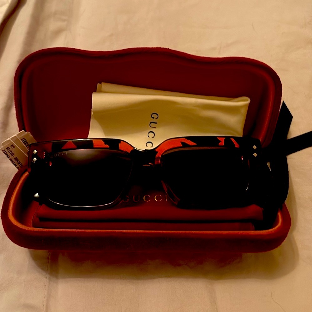 Gucci Brown  Sunglasses with Protective Case